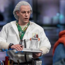 Релиз фигурки доктора Эмметт Браун от Hot Toys по мотивам фильма «Назад в будущее»