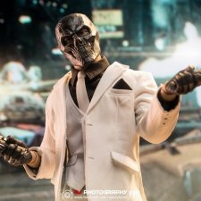 Серийная фигурка Чёрной Маски от VTS Toys