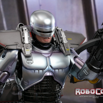 В Гонконге состоялся релиз фигурки Робокопа в масштабе 1/6 от Hot Toys по мотивам фильма «Робокоп 3»