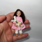 Малышка с зайчиком. Мини кукла