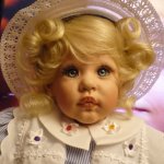 Девочки у нас снова пополнение. Вечером приехала еще одна девочка Верочка, Fayzah Spanos