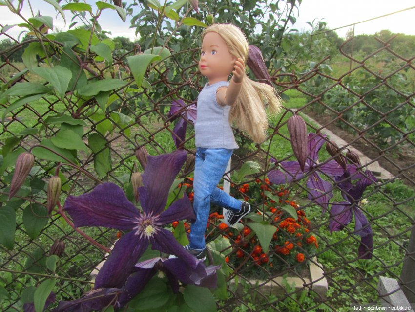 Вера Крузенлинг на даче. Kathe Kruse Kruselings Doll