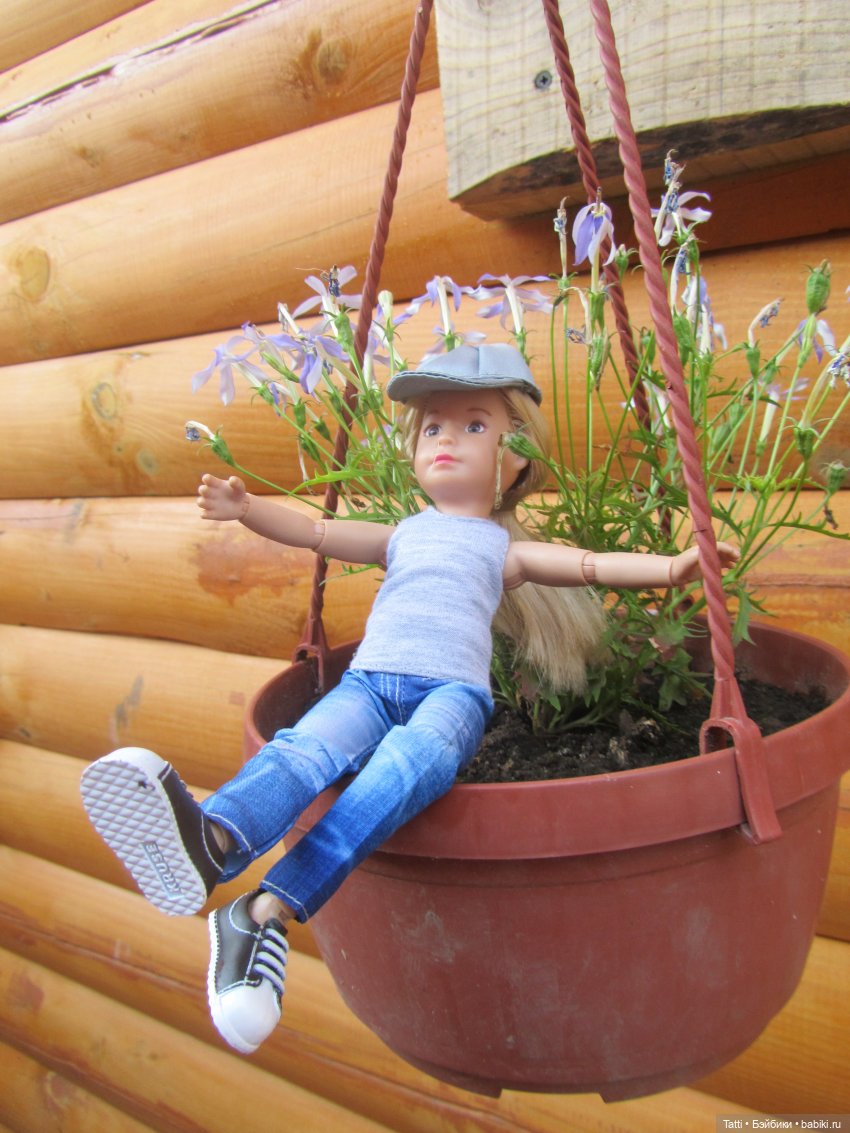 Вера Крузенлинг на даче. Kathe Kruse Kruselings Doll