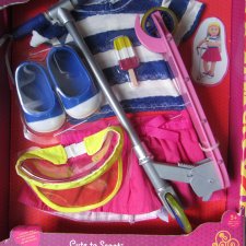 Набор кукольной одежды ДеЛюкс с самокатом