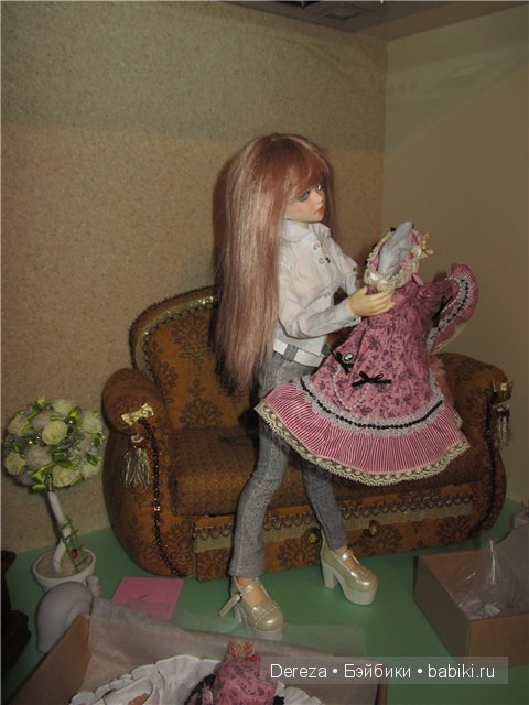 Unoa Lusis от Gentaro Araki и Cheshire от PiposLand