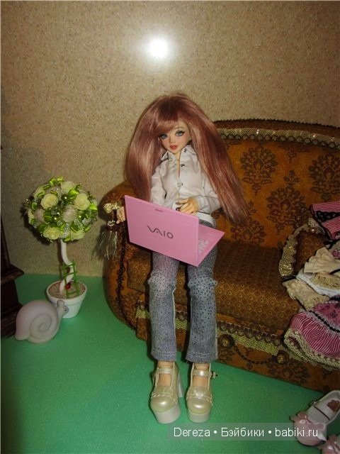 Люся в стране чудес. Unoa Lusis от Gentaro Araki и Cheshire от PiposLand