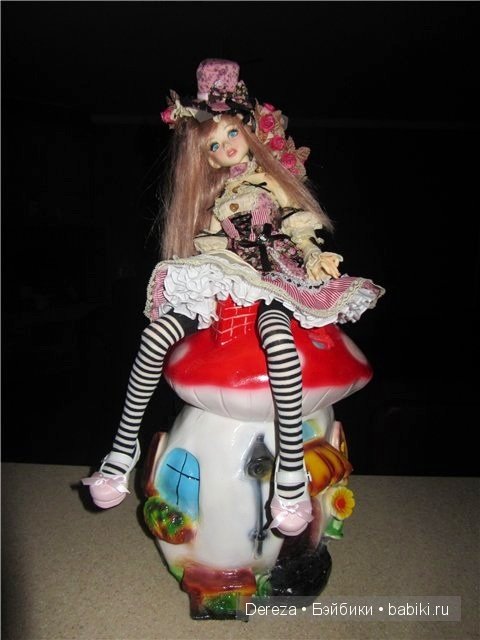 Люся в стране чудес. Unoa Lusis от Gentaro Araki и Cheshire от PiposLand