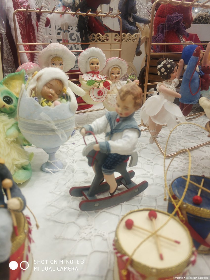 Вот этот мальчуган на лошадке теперь украшает мою коллекцию