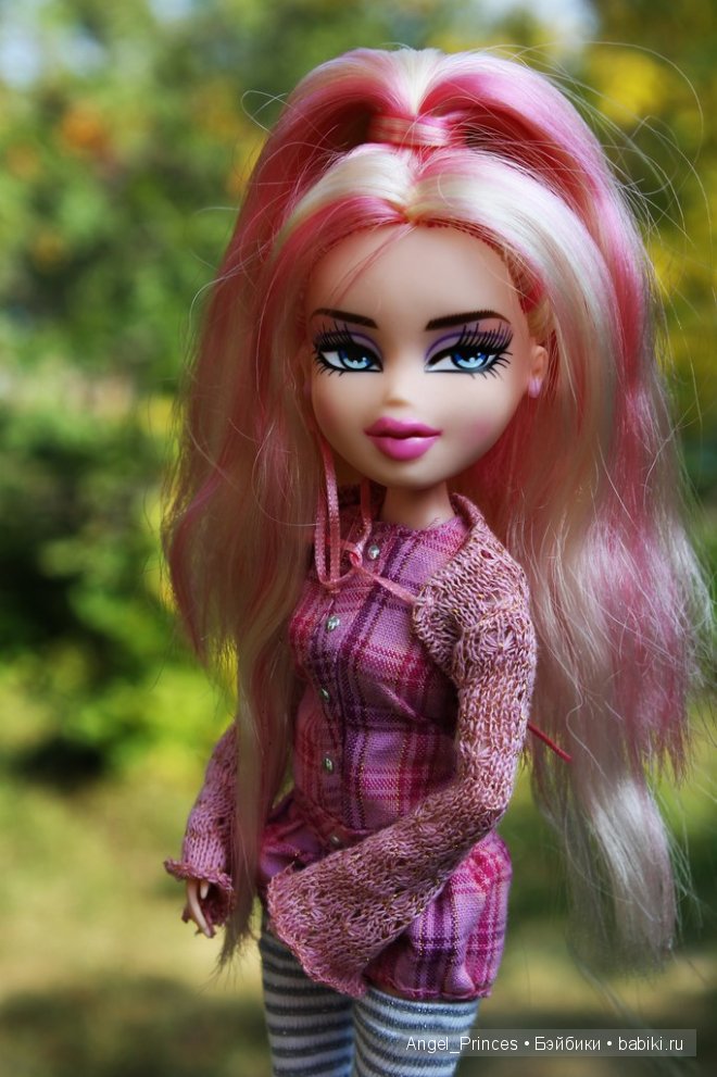 Ну очень высокая красавица. Bratz 2013, Cloe (фото 6)
