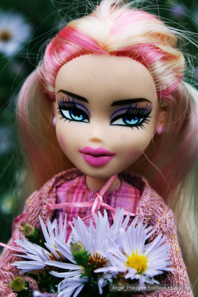 Ну очень высокая красавица. Bratz 2013, Cloe (фото 4)