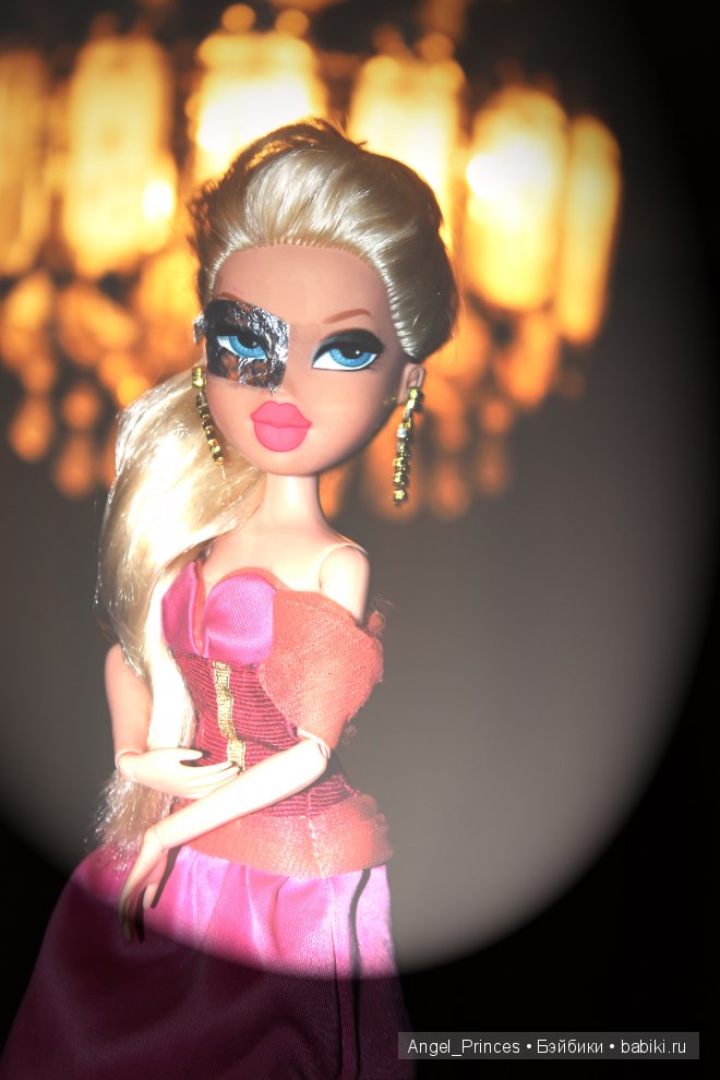 Ну очень высокая красавица. Bratz 2013, Cloe (фото 8)