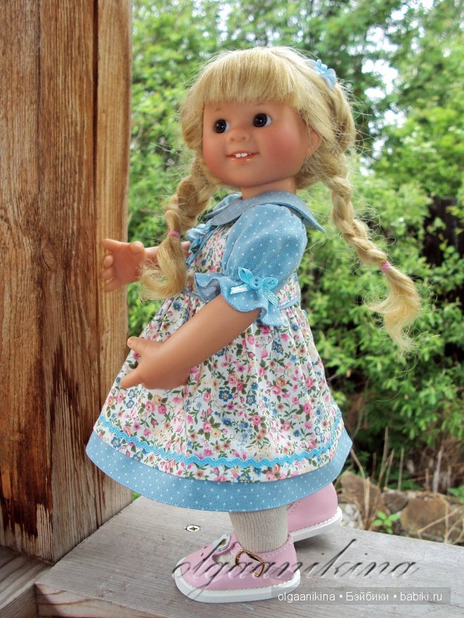 Голубые розы в саду. Алиса.