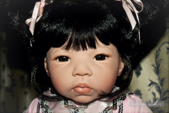 Маленькая фигуристка Акари.