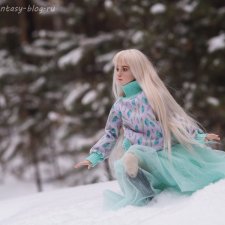 Тэя в зимнем лесу