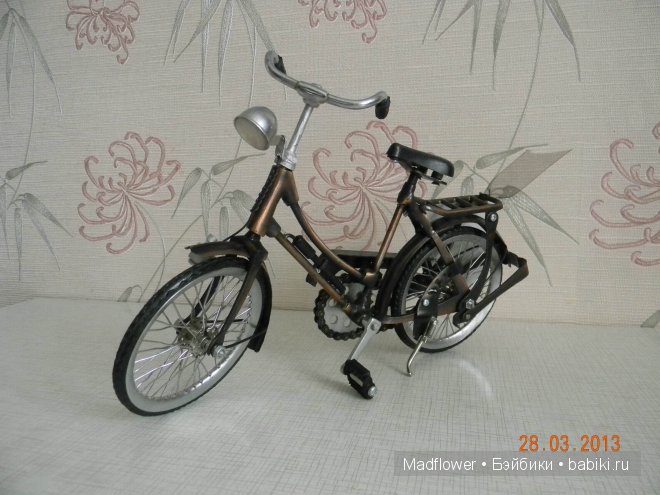 Ах, какие сладкие!!! Куколки из коллекции 2010 года Хайди Плющок )