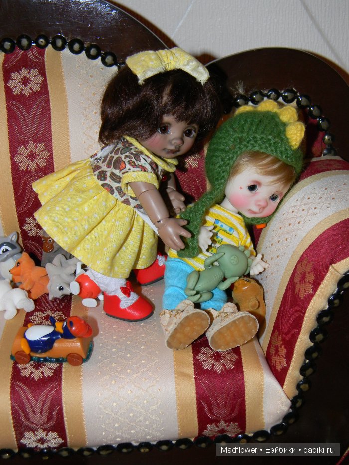 Truffle & Ellemeno - крошечные БЖД от Nikki Britt