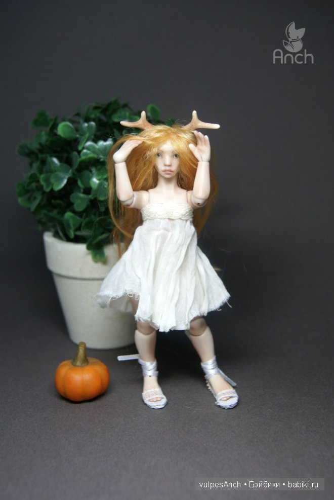 Олешка. Авторская фарфоровая кукла в масштабе 1:12