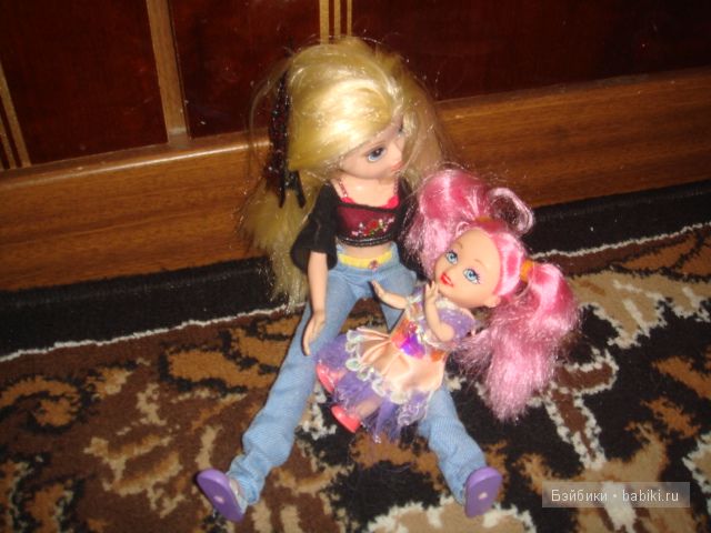 Кукла " Moxie Girlz ". Милашка Эйвери. Приключение в новом доме