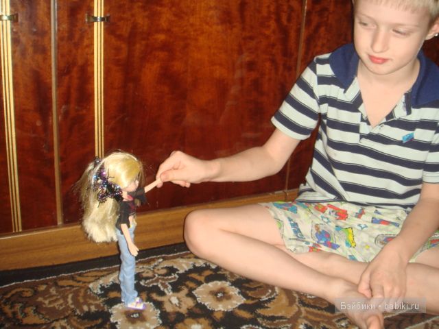 Кукла " Moxie Girlz ". Милашка Эйвери. Приключение в новом доме