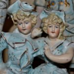 Бисквитная немецкая статуэтка влюбленная пара в голубом