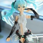 Хатсунэ Мику: А я бы спела вам сейчас