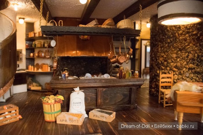 The Astolat Dollhouse Castle