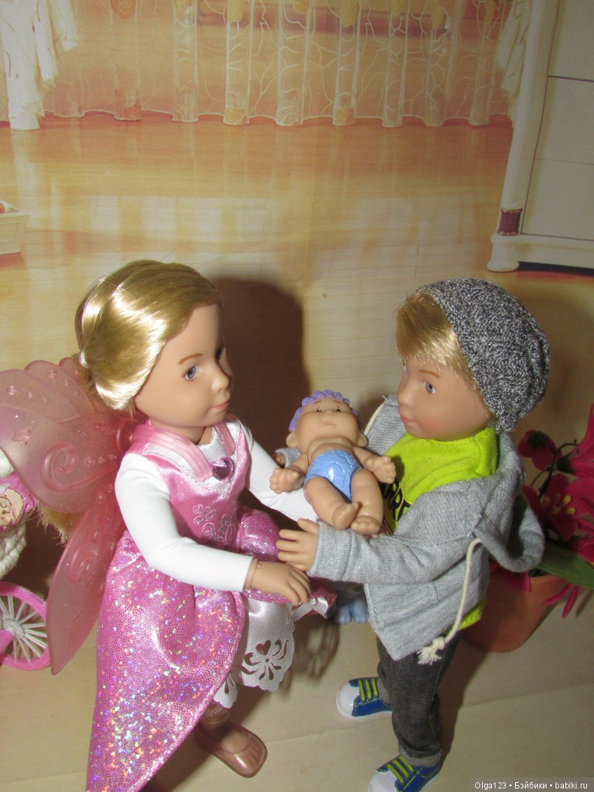 Мои маленькие Вера и Ваня Kruselings с малышкой в коляске