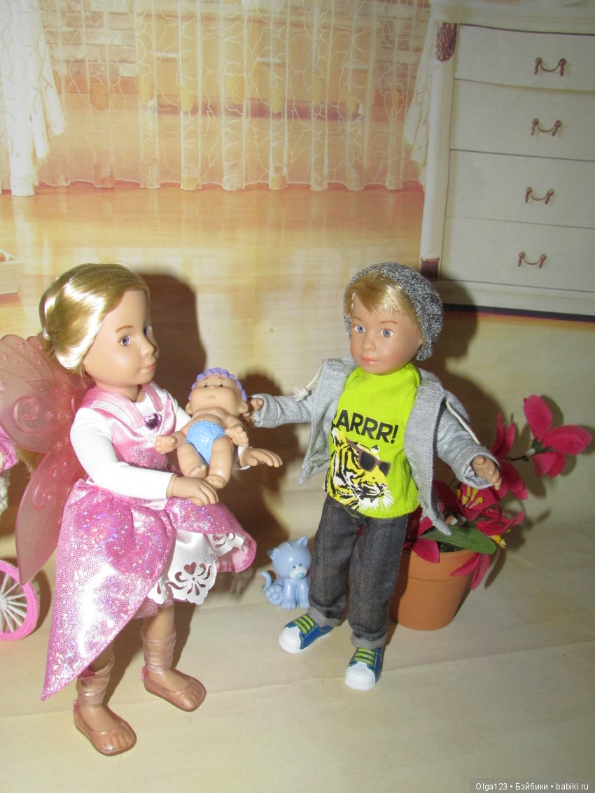 Мои маленькие Вера и Ваня Kruselings с малышкой в коляске