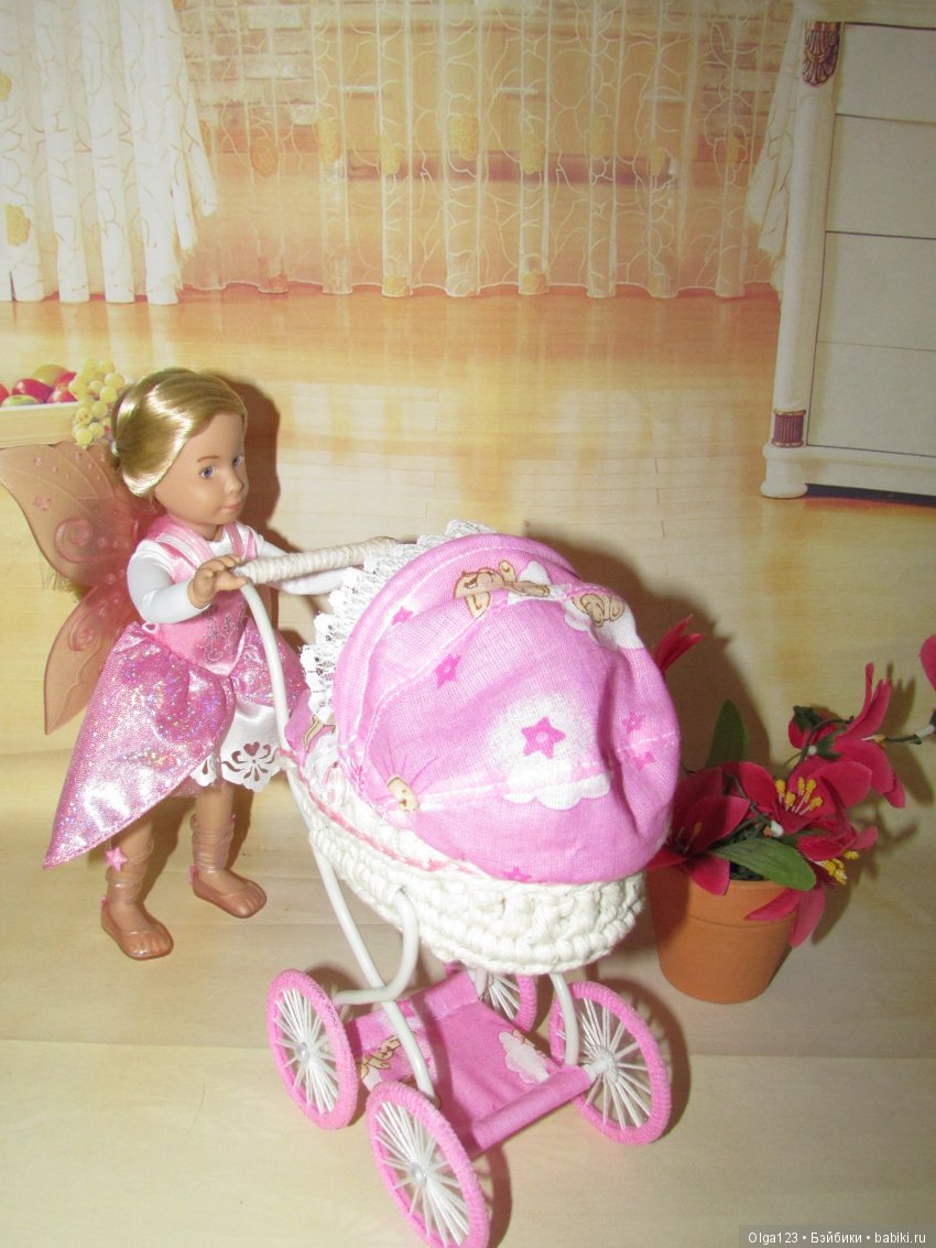 Мои маленькие Вера и Ваня Kruselings с малышкой в коляске (фото 4)