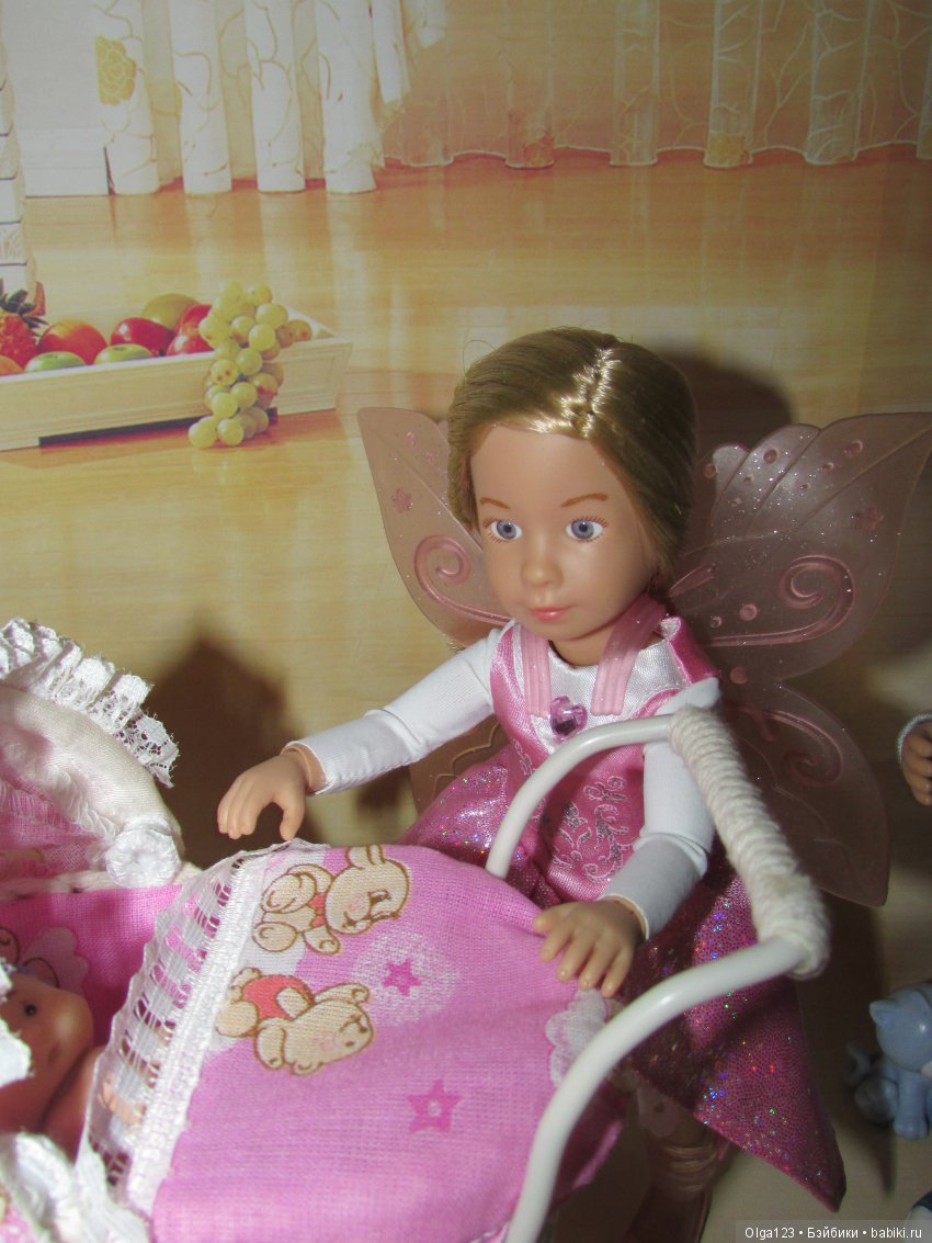 Мои маленькие Вера и Ваня Kruselings с малышкой в коляске (фото 8)