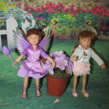 Мои славные Хлоюшка и Хлоя Kruselings поздравляют со всемирным Днём Красоты!