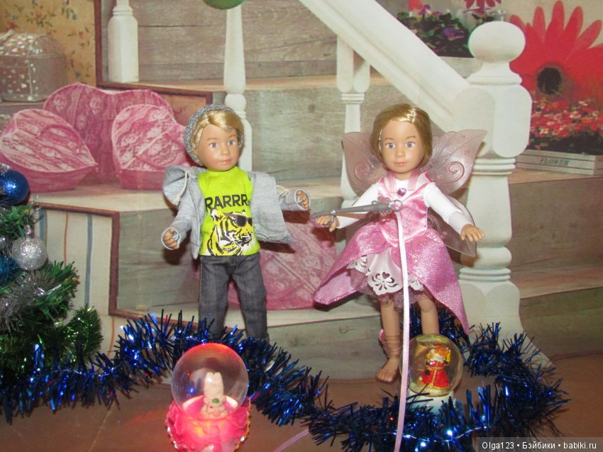 Мои маленькие ребятишки Kruselings всех поздравляют с наступающим 2019 годом