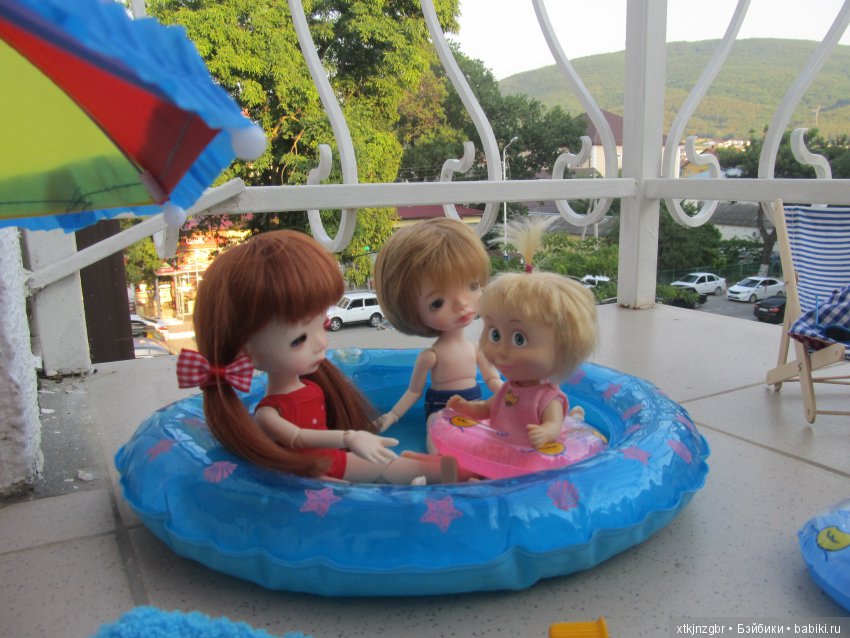 У бассейна — Фотоистории с куклами BJD (БЖД): сериалы