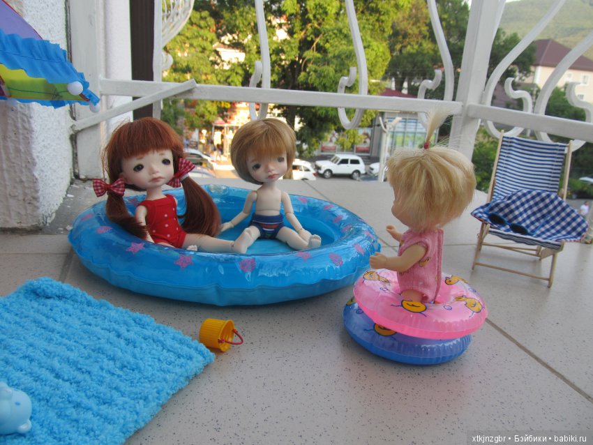 У бассейна — Фотоистории с куклами BJD (БЖД): сериалы