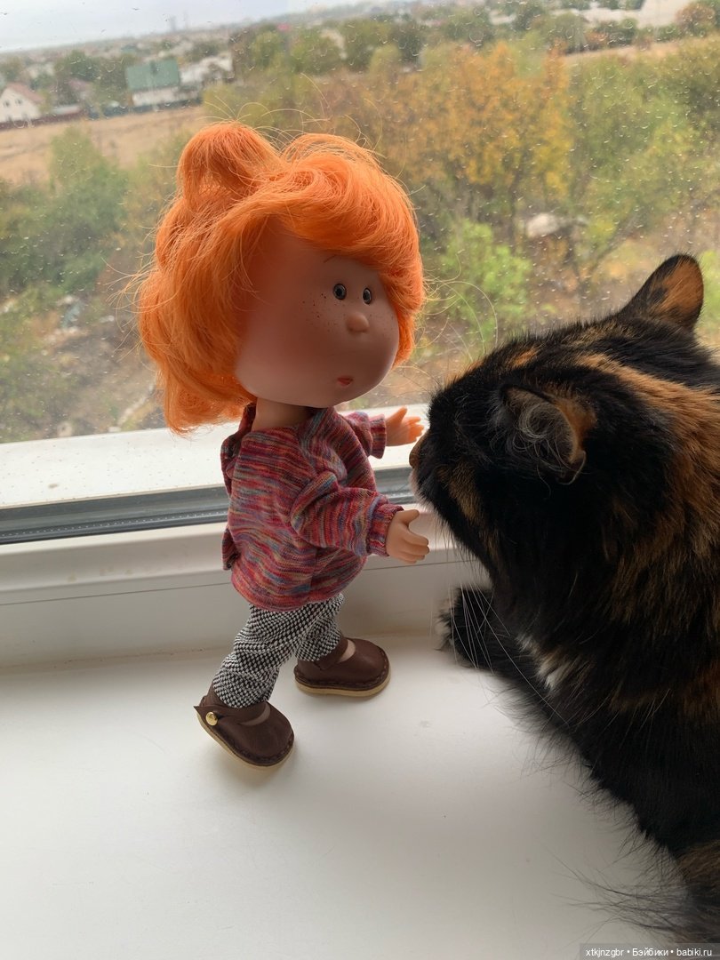 Новая курточка — Куклы Nines d'Onil (Нинес): Миа (Mia) (фото 3)