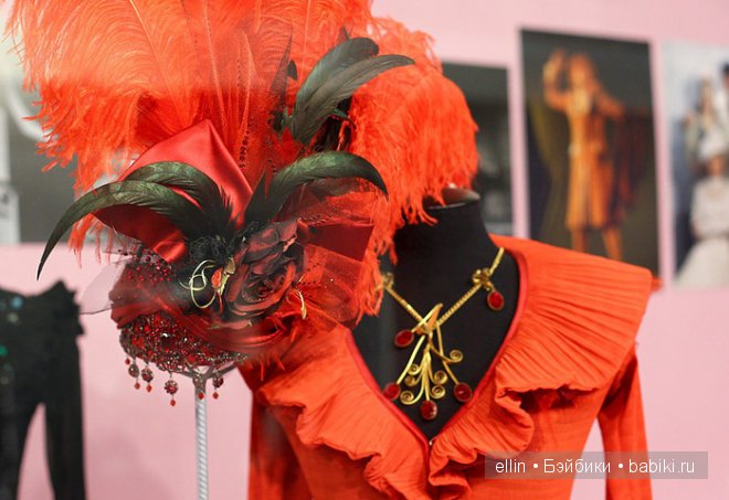 О выставке "Мир Людмилы Гурченко"