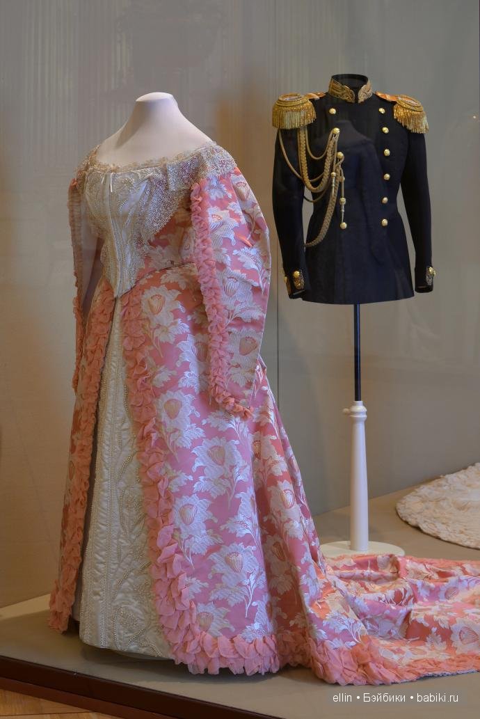 Выставка императорского и придворного костюма в Эрмитаже (2014 год)