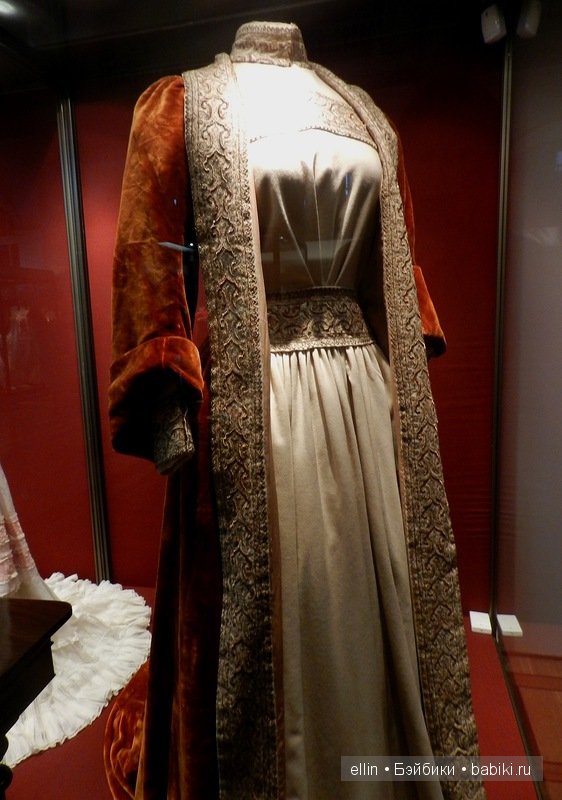 Выставка императорского и придворного костюма в Эрмитаже (2014 год)