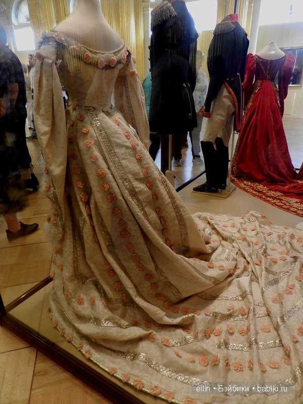 Выставка императорского и придворного костюма в Эрмитаже (2014 год)