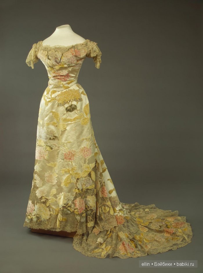 Выставка императорского и придворного костюма в Эрмитаже (2014 год)