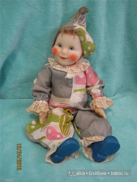 Клеймо «слоник»: не ранние куклы СССР завода «Кругозор»; куклы фабрики «Венибе»: не путать с ПО «Неринга» (фото 3)