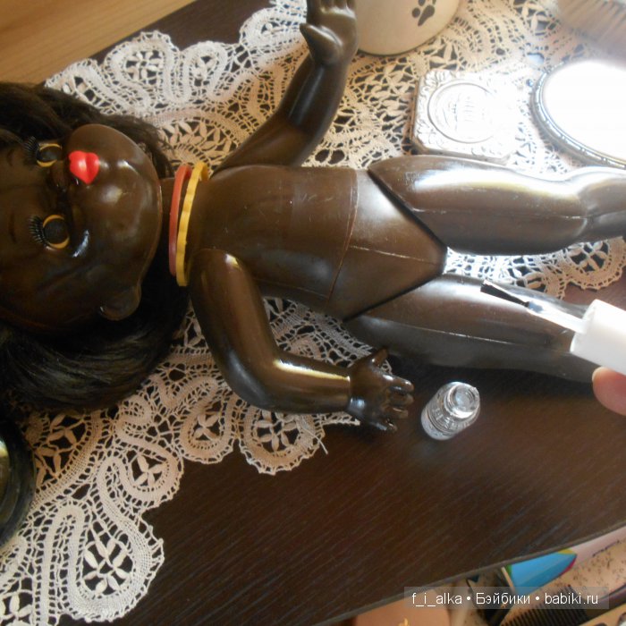 Исправим: царапины на пластмассовых куклах