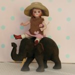 Девочка и слон. Реплика