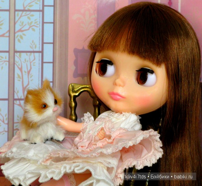 Blythe doll