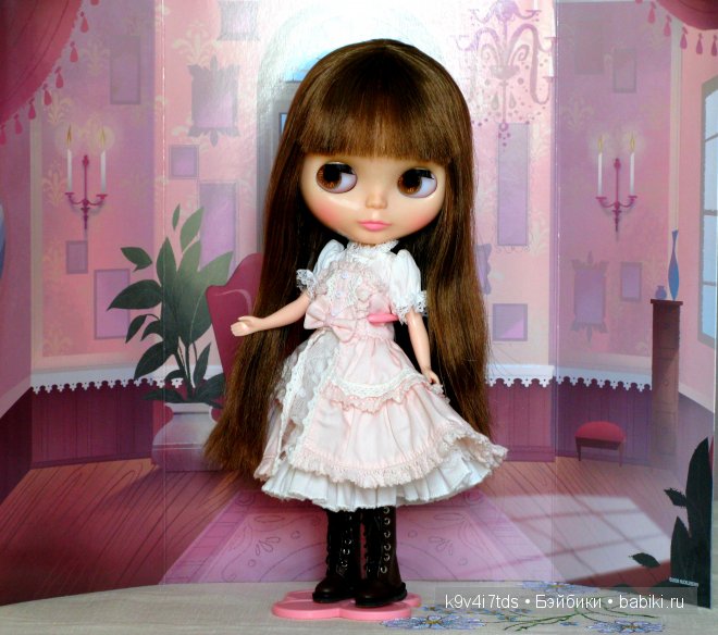 Blythe doll
