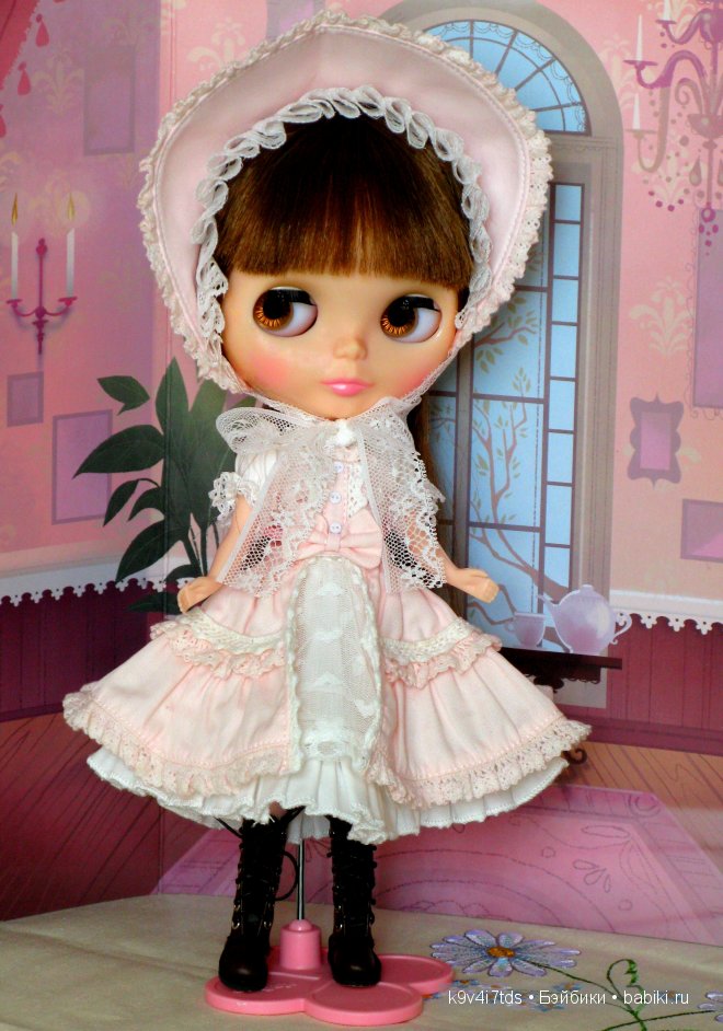 Blythe doll