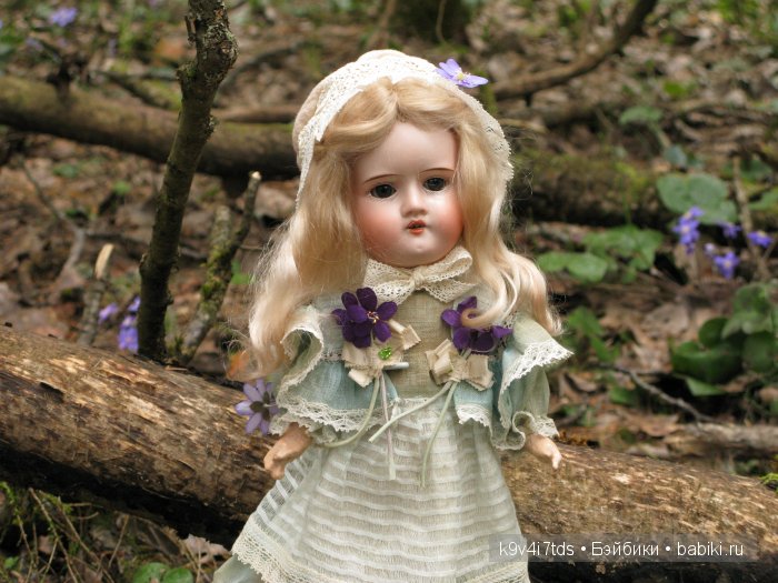 антикварная кукла