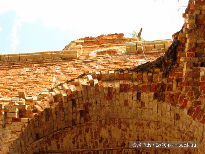 Свет разрушенного храма. Троицкая церковь, село Заборовье, Калининский район Тверской области