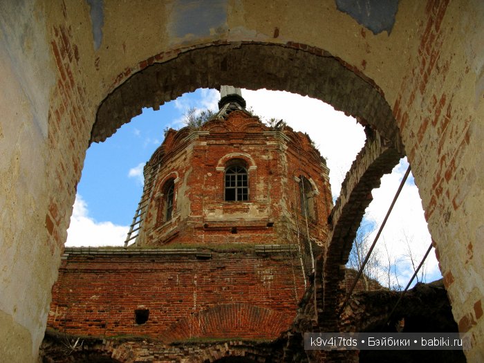 Свет разрушенного храма. Троицкая церковь, село Заборовье, Калининский район Тверской области