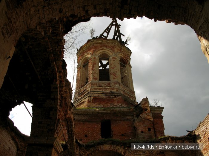 Свет разрушенного храма. Троицкая церковь, село Заборовье, Калининский район Тверской области